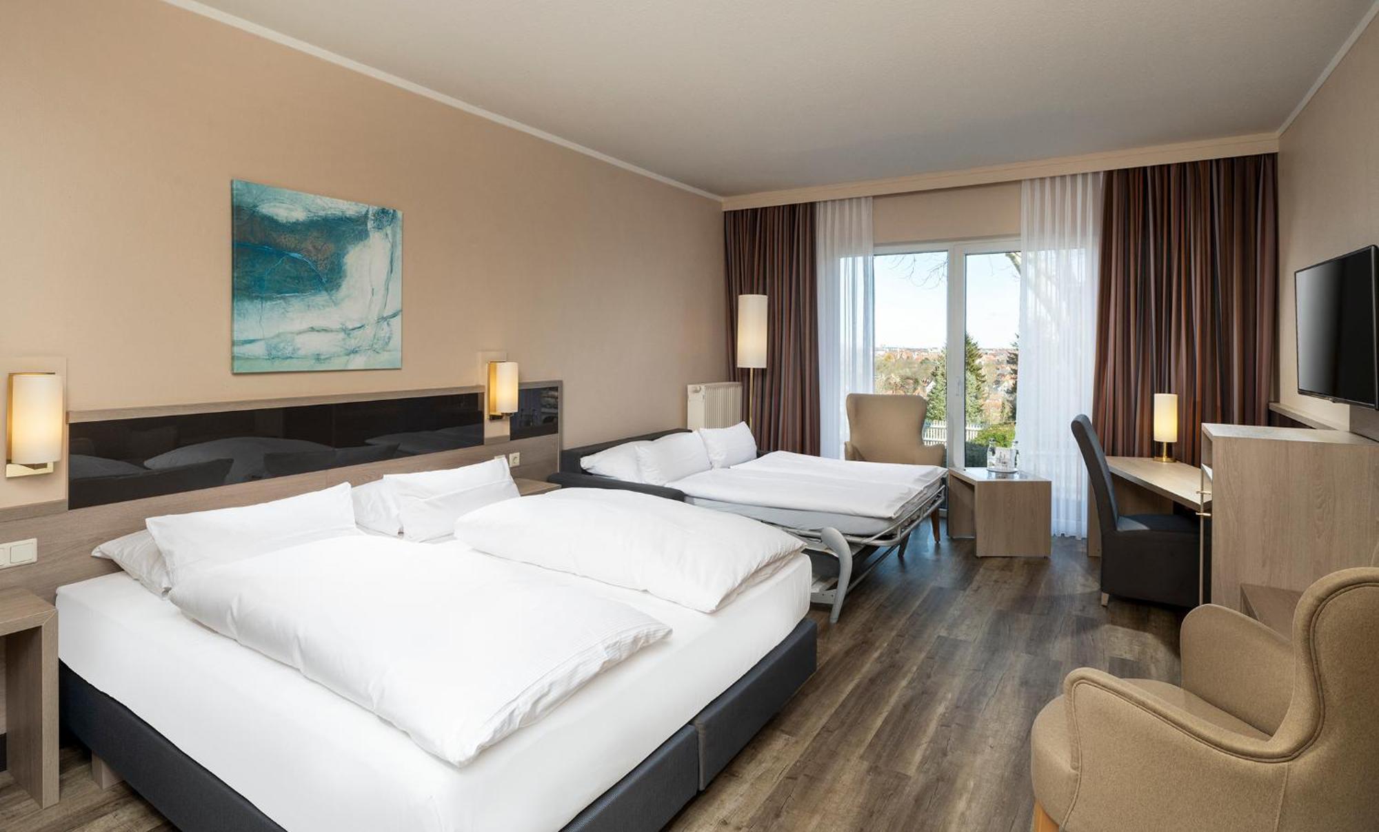 Parkhotel Berghoelzchen Hildesheim Exterior photo