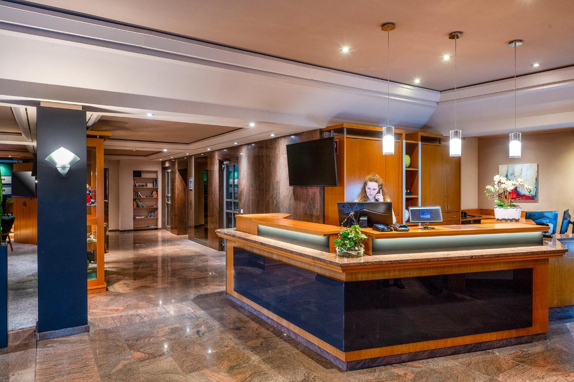 Parkhotel Berghoelzchen Hildesheim Exterior photo