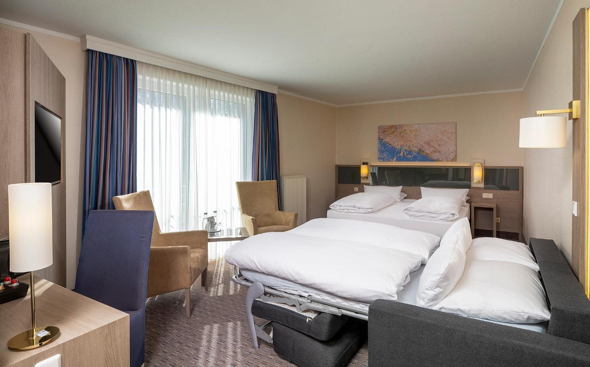 Parkhotel Berghoelzchen Hildesheim Exterior photo